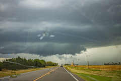 Dramatic dark storm clouds and severe thunderstorm structure gathering over the plains near Watonga, Oklahoma, during the severe weather outbreak of April 1, 2026. Extreme weather photography by storm chaser Mauro Greco
